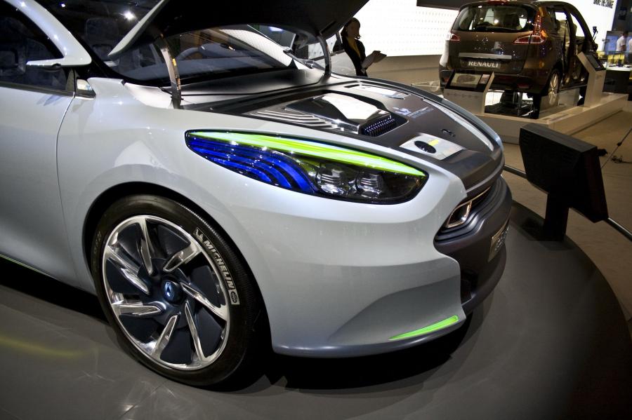  Renault Fluence Z.E. Concept 2009 года  (фото 70 из 103)